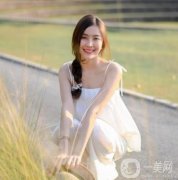 ，這樣長(zhǎng)期下來(lái)好像惡性循環(huán)，后來(lái)我在整形醫(yī)院里做了熱瑪吉，深度的為自己