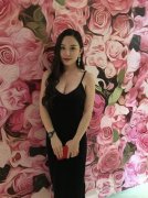 做完自體脂肪隆胸手術(shù)已經(jīng)有三個月的時間了，感覺現(xiàn)在穿衣服都和之前不一樣