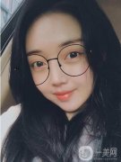 建議本人做一個玻尿酸除皺，當時就下定決心做這個項目了