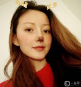 我也希望我的鼻子可以更立體，讓我的五官看起來(lái)更漂亮