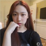 因?yàn)槟槾舐闊┮鲆恍└淖?，所以預(yù)約面部吸引手術(shù)的時候比較緊張