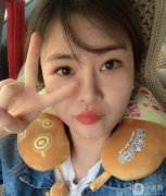 現(xiàn)在是做果酸白瓷的第四天，皮膚已經(jīng)過了憔悴的四天