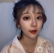 做完眼綜合手術(shù)已經(jīng)有三個(gè)月的時(shí)間了，現(xiàn)在眼睛已經(jīng)恢復(fù)的很好了