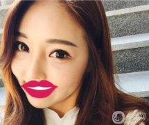 個人覺得太陽穴比較凹陷，臉頰不夠飽滿，總給人一種干燥的感覺，特別沒精打